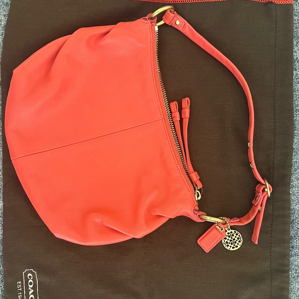 Coral Coach Shoulderbag